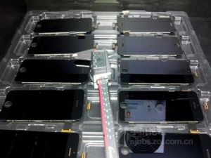 Снимки на новия iPhone от завода на Foxconn