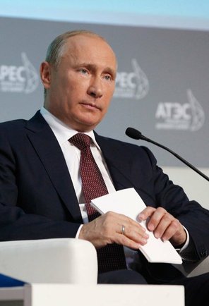 Около Путин - борба с корупцията или между кланове?