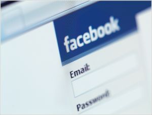 Facebook въвежда Drag&amp;Drop за снимки