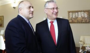 Европа трябва да се справи с бежанския натиск