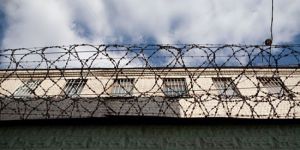 Искат закриване на бежанския център в Пъстрогор